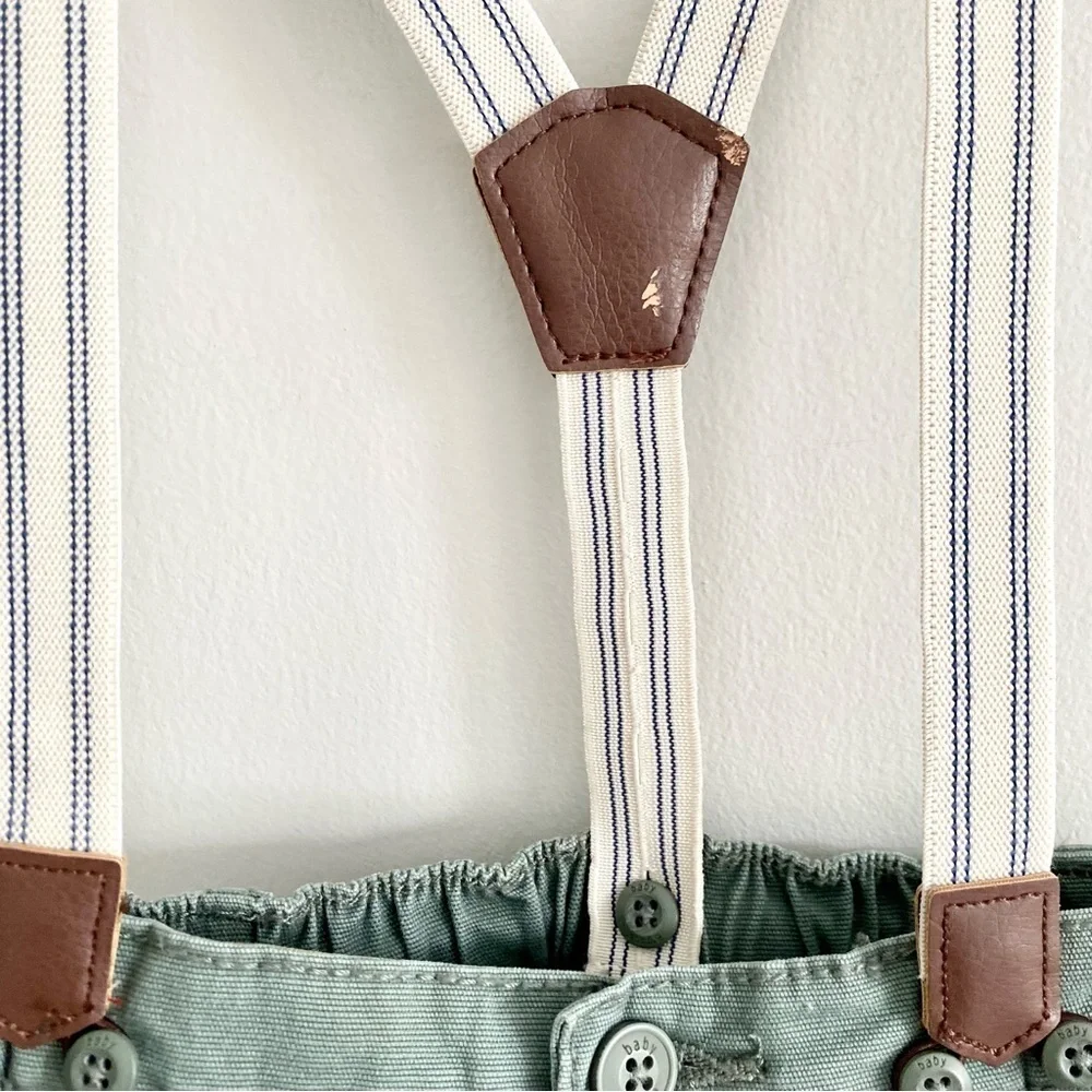 OshKosh Boy Cargo Pants with Detachable Suspenders Size 18 Months